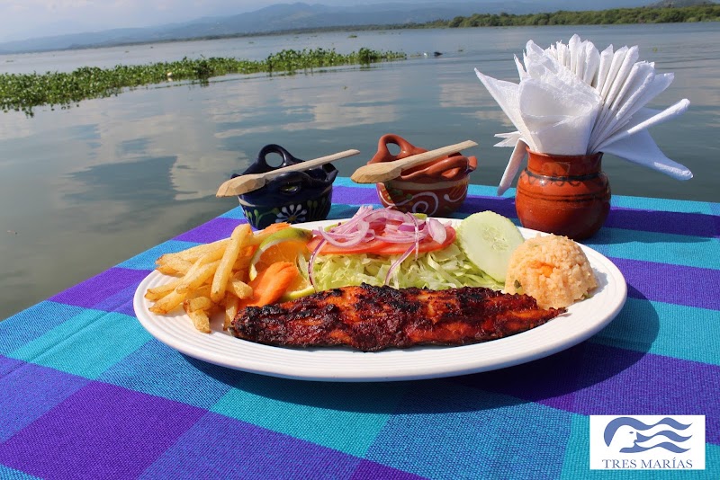 Restaurante y Club de ski, Tres Marías (Laguna)