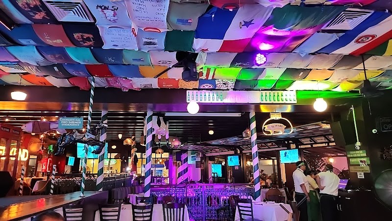 Carlos n' Charlie's Acapulco