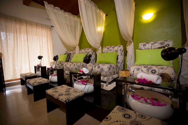 Khushi Manos y Pies Spa