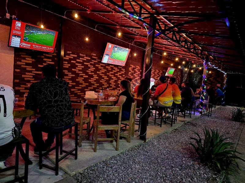 Toledos Snacks and Bar