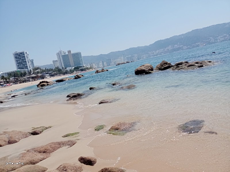 Playa Don Panchito El Ostinero y Jesús flores