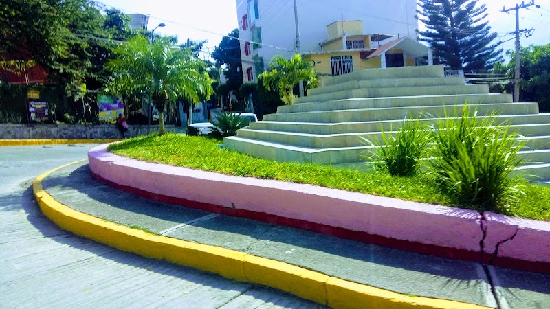Pirámide Jacarandas