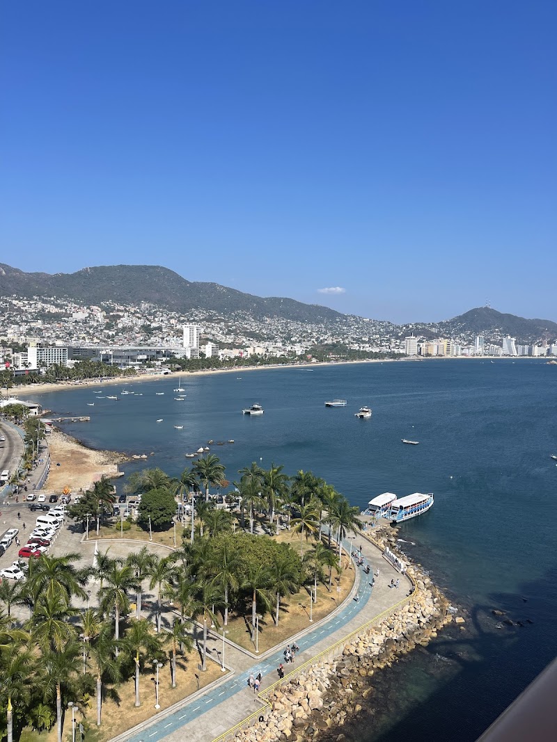 Monumento d delfines