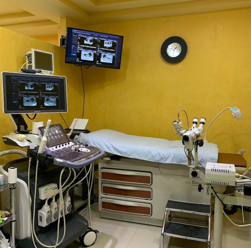 Dr. Jose Manuel Garcia Rios (Ginecólogo, Hospital Farallón)