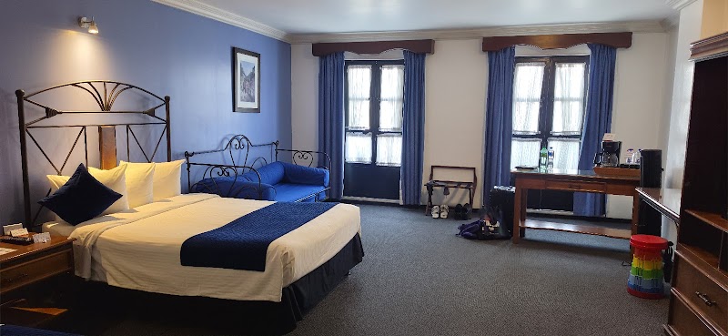 Hotel Ciros