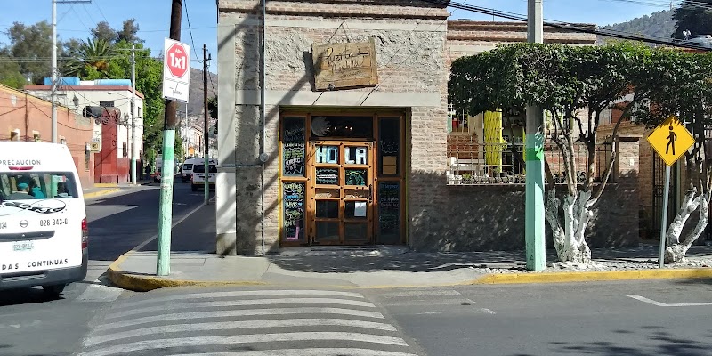 Puerta Niebla Café