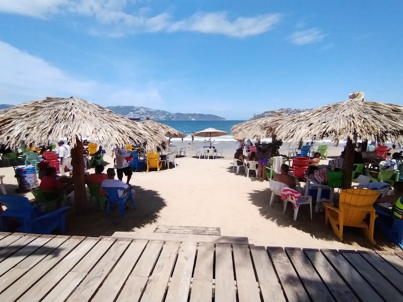 El Anzuelo Beach Restaurant