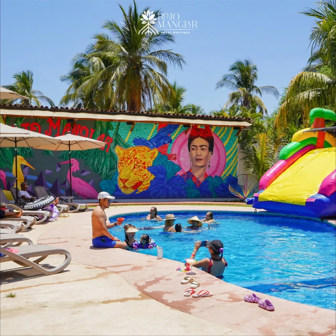 Hotel Rojo Manglar